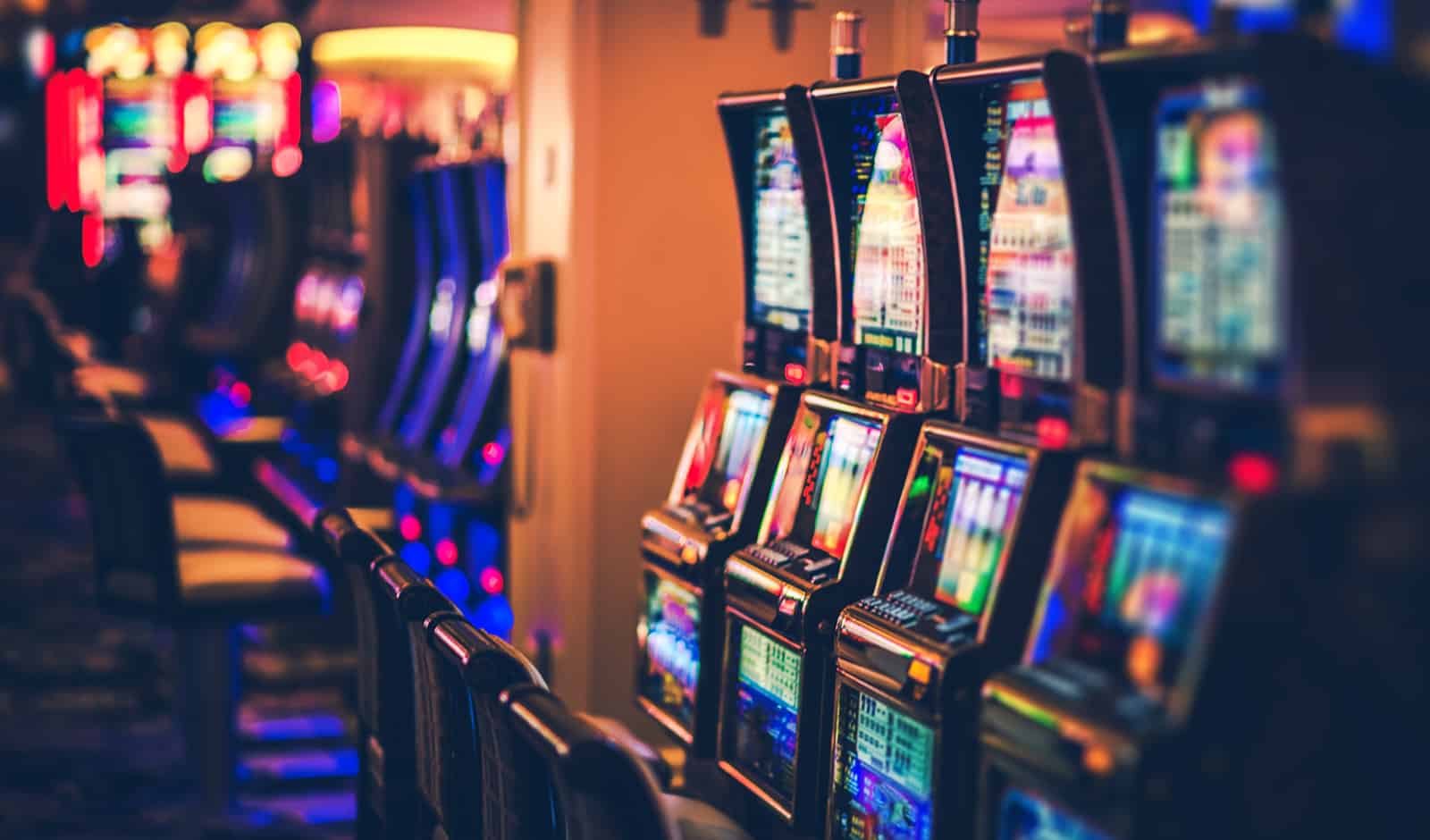Reasons Why Players Play in The Best Slot Machines